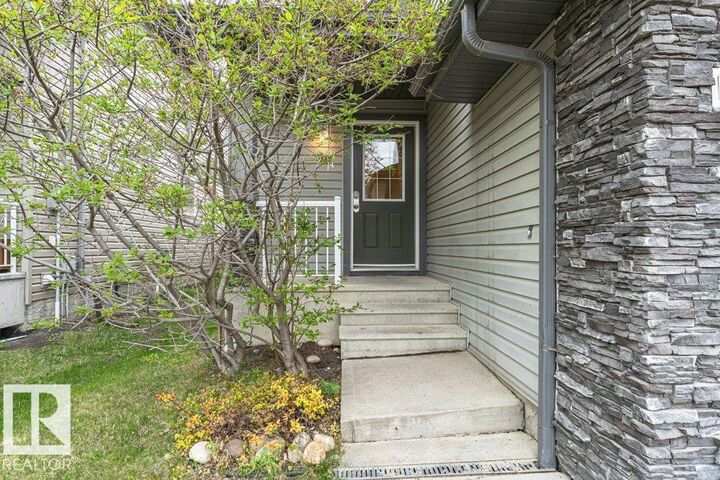Property Photo:  2314 Lemieux Place NW  AB T6R 0C2 