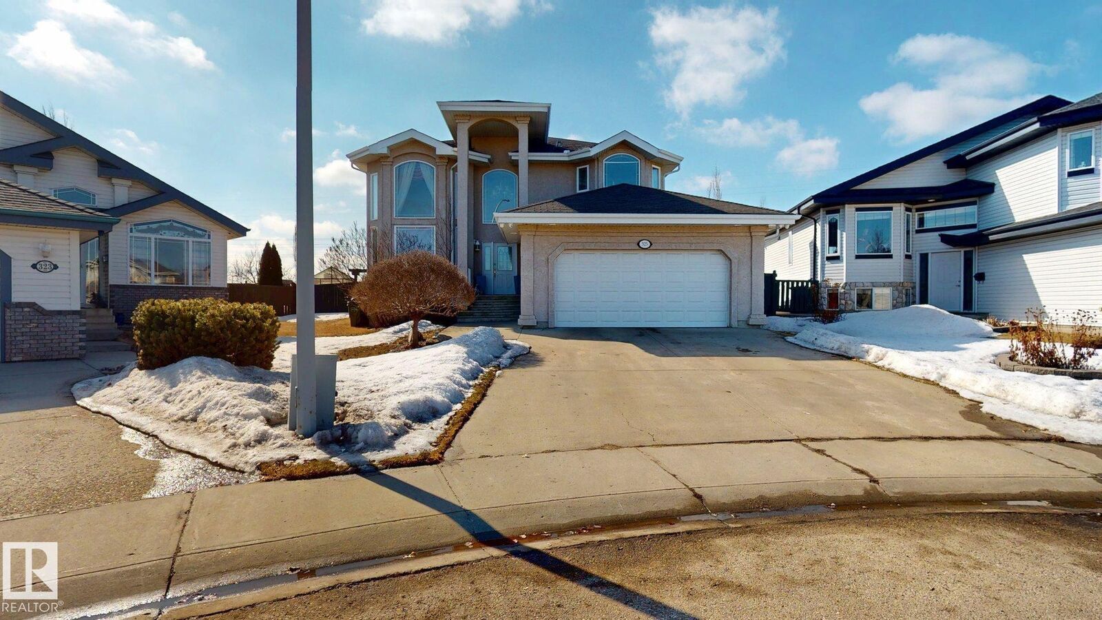 Property Photo: 325 Cutts Court NW AB T6V 1M7