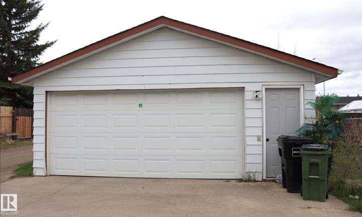 Property Photo: 8715 41 Avenue NW AB T6K 1G8