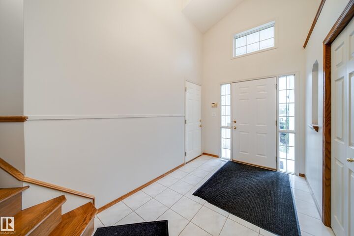 Property Photo:  1130 116 Street NW  AB T6J 6X5 