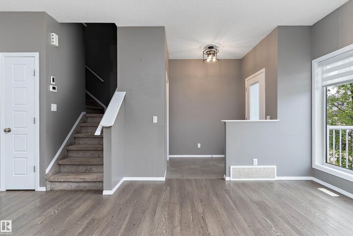 Property Photo:  357 Desrochers Boulevard SW  AB T6W 3J2 