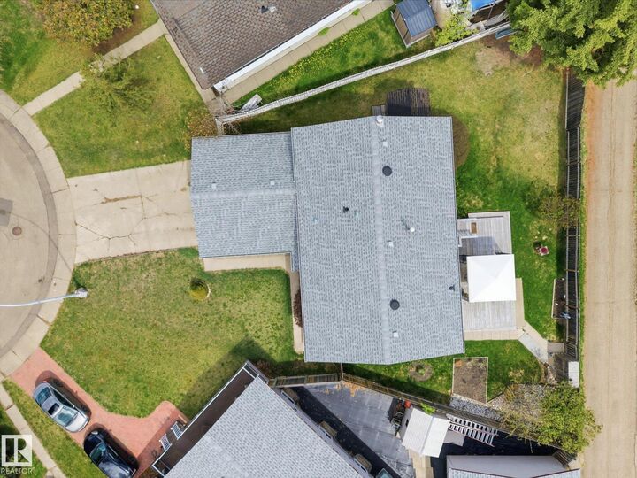 Property Photo:  886 Knottwood Road NW  AB T6K 3C3 