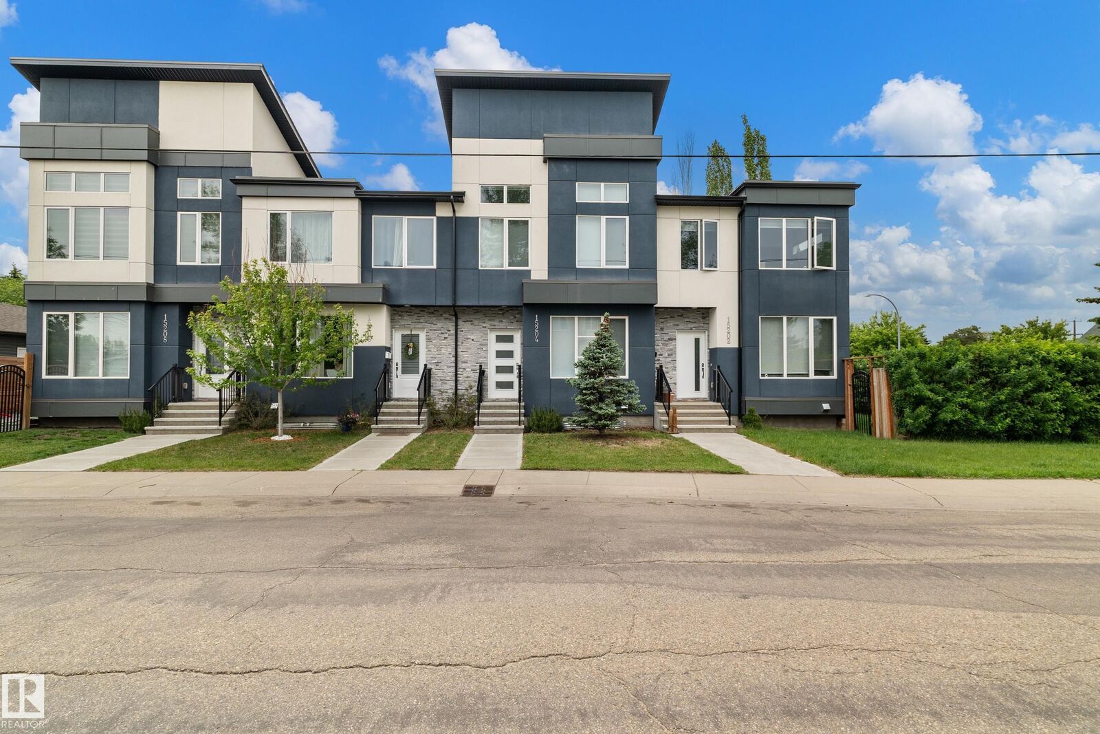 Property Photo:  15204 108 Avenue NW  AB T5P 1A1 