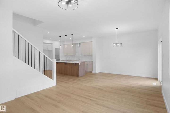 Property Photo: 1173 South Creek Wynd AB T7Z 0M1