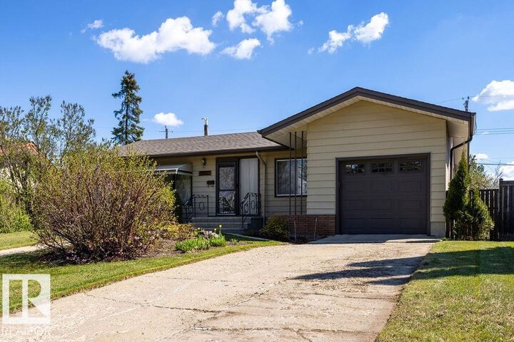 Property Photo:  13515 129 Street NW  AB T5L 1K4 