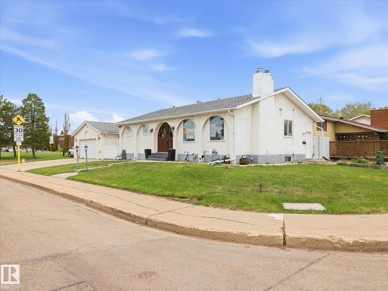 Property Photo:  14320 117 Street NW  AB T5X 1S6 