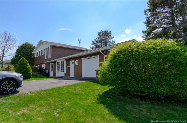 Property Photo: 91 Westgate Drive NB E2M 5C7