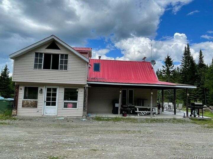 1466 Paradis Road — photo 1