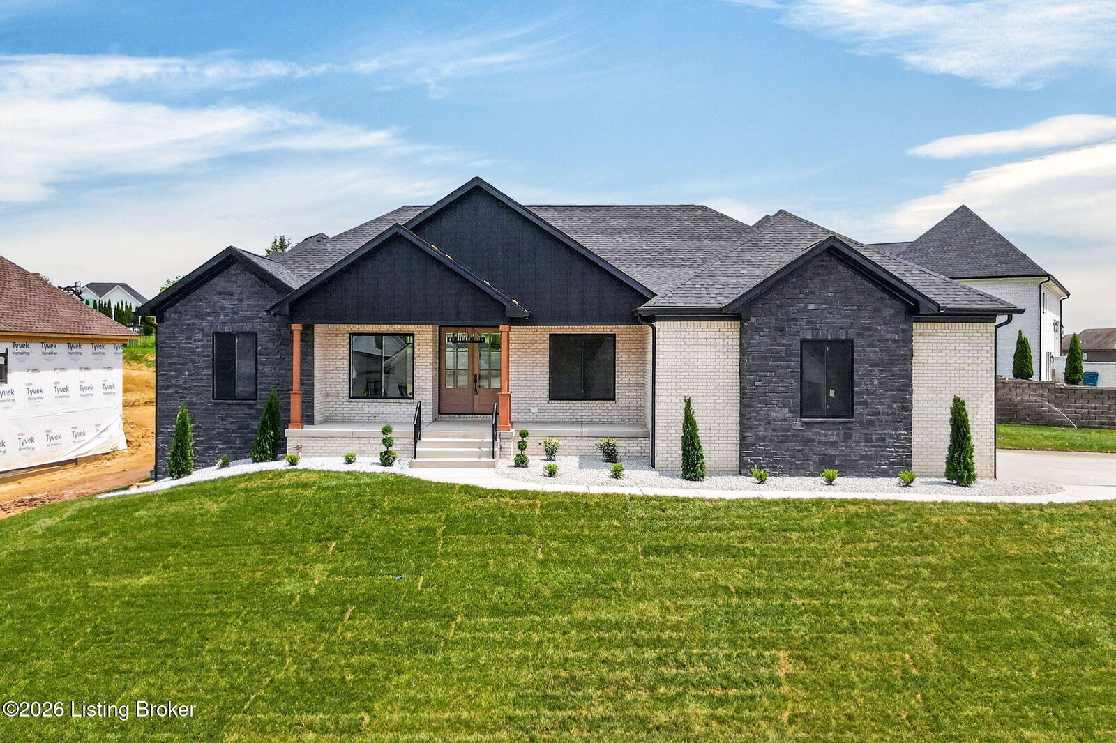 Property Photo: 17610 Fox Spring Way KY 40245