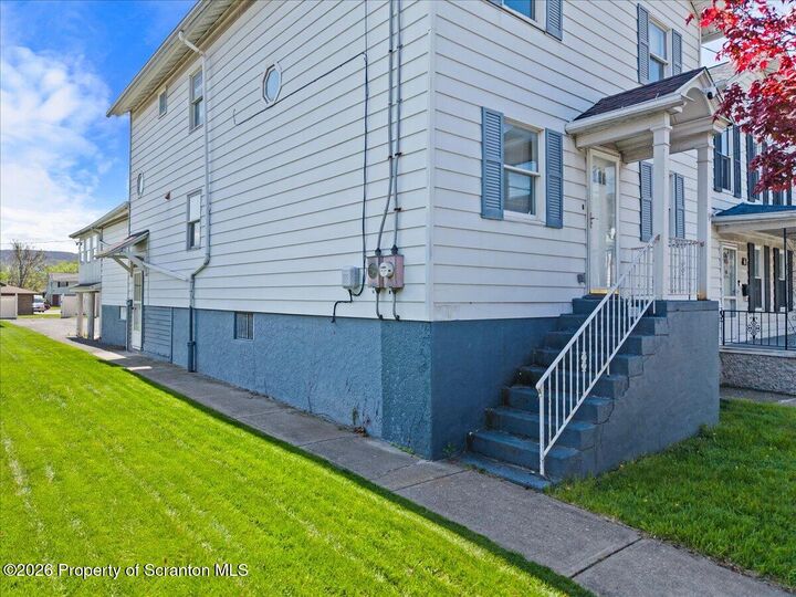 Property Photo:  325 5th Avenue  PA 18505 