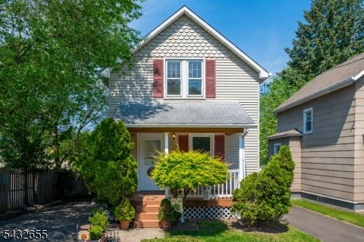 Property Photo:  26 Cumberland Ave  NJ 07044 