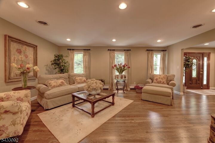 Property Photo: 71 Cheshire Ln NJ 07456
