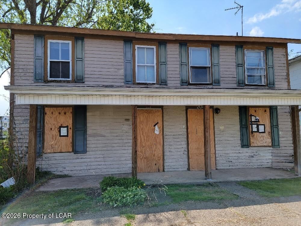 Property Photo:  204 E 10th Street  PA 18603 