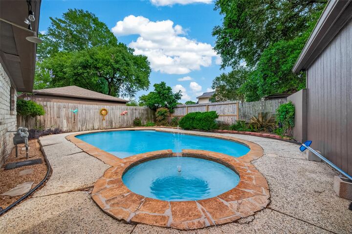 Property Photo:  21115 Park Bend Drive  TX 77450 