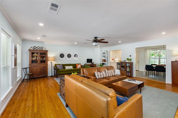 Property Photo:  5222 Spellman Road  TX 77035 