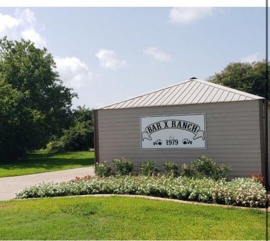 Property Photo:  336 Wagon Wheel Trail  TX 77515 