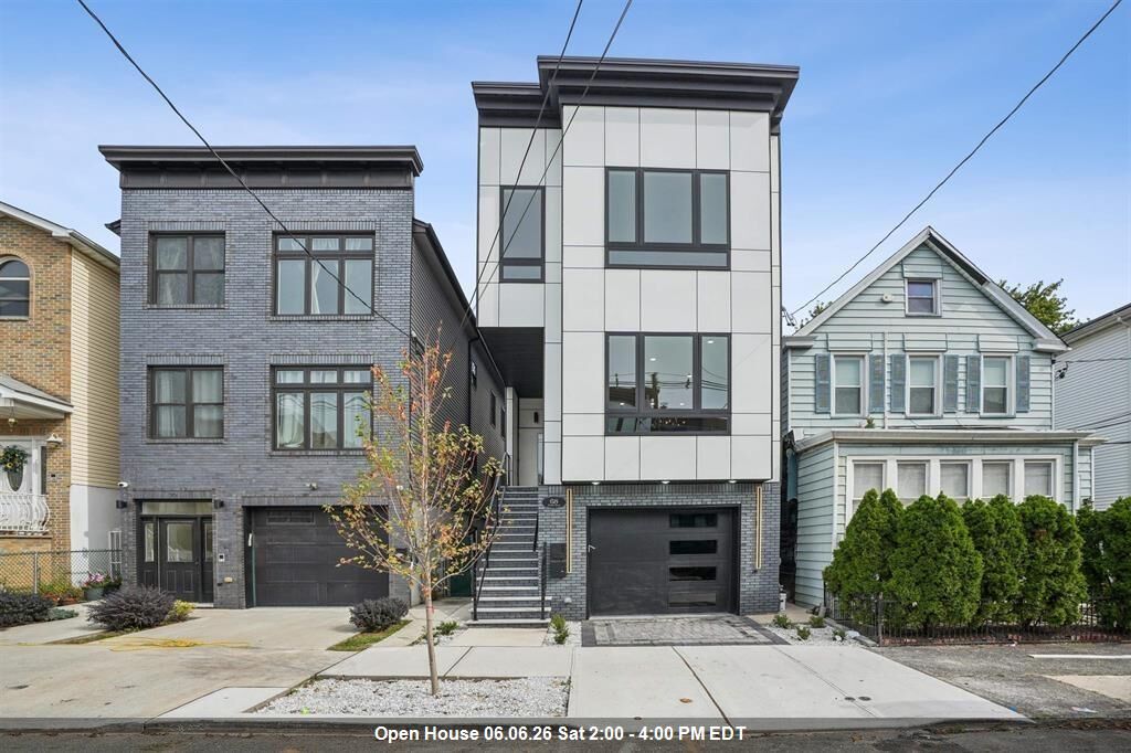 Property Photo:  68 Thorne St 1  NJ 07307 