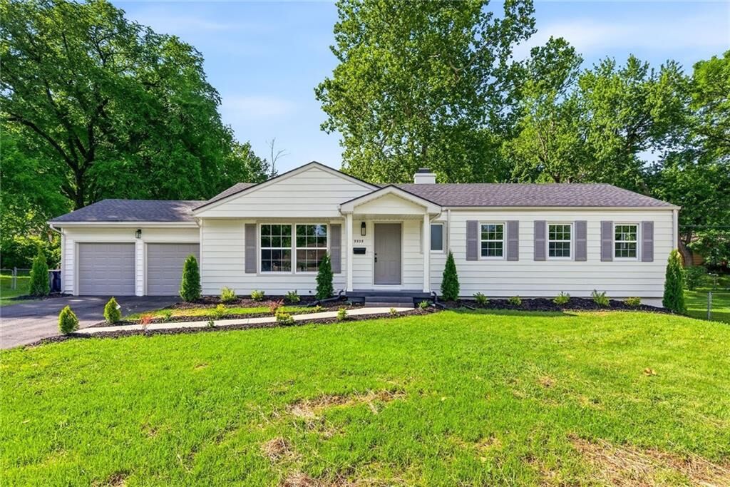 Property Photo:  9939 Campbell Street  MO 64131 
