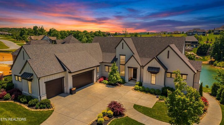 Property Photo:  317 Admiral Court  TN 37772 