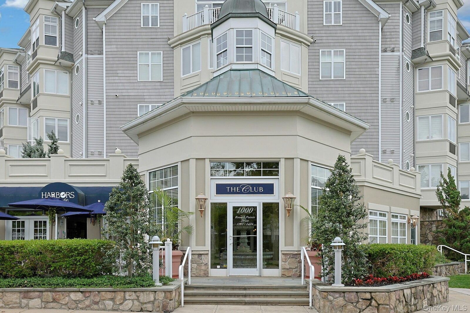 Property Photo:  1310 Round Pointe Drive  NY 10927 