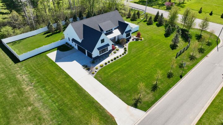 Property Photo:  3014 Hidden Meadows  MI 48642 
