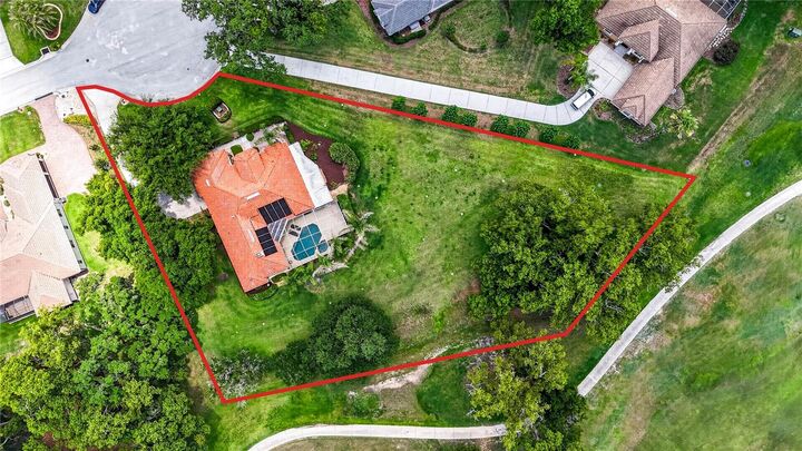 Property Photo:  12643 Oak Hollow Court  FL 33525 
