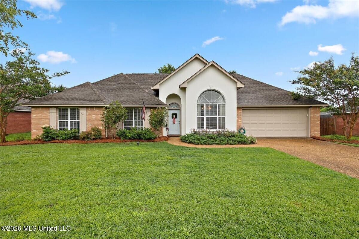 Property Photo:  102 Avon Cove  MS 39110 