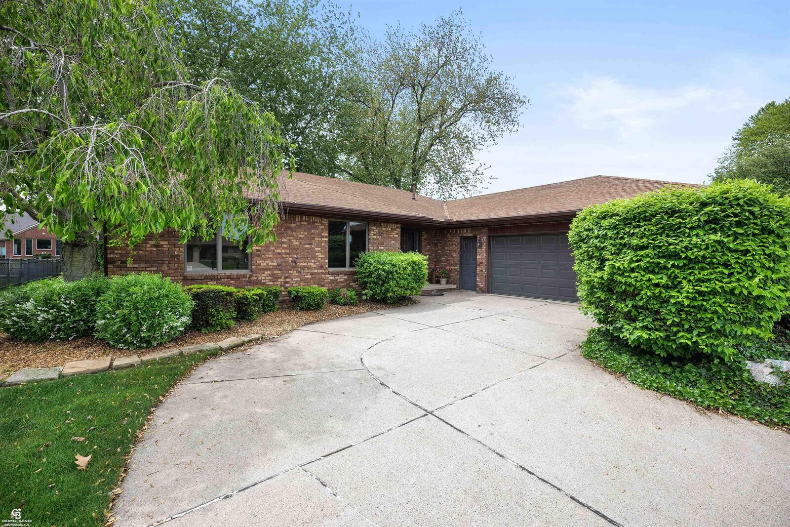 Property Photo:  41397 Clairpointe St Street  MI 48045 