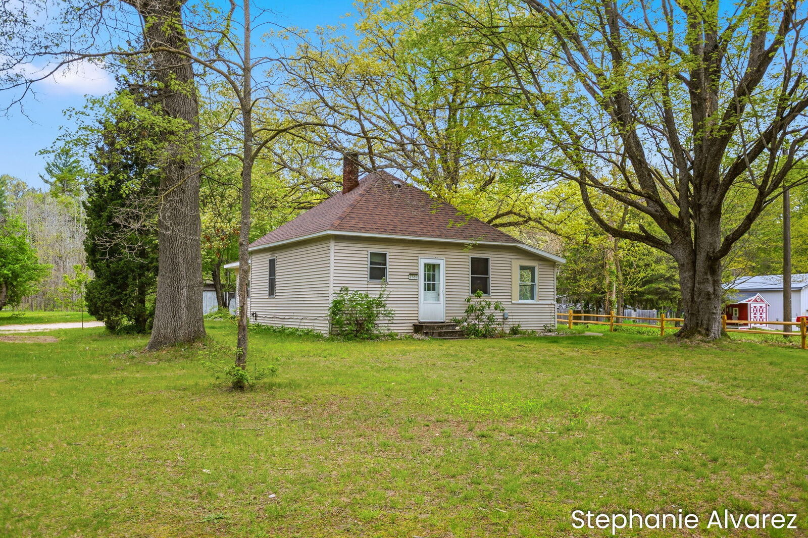 Property Photo:  1560 E McMillan Road  MI 49445 