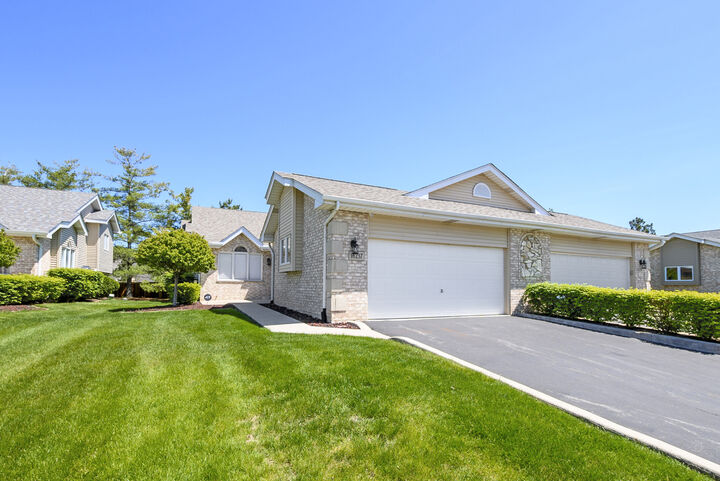 Property Photo:  16237 Lake Villa Avenue  IL 60477 