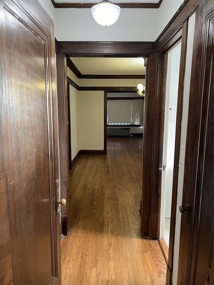 Property Photo:  