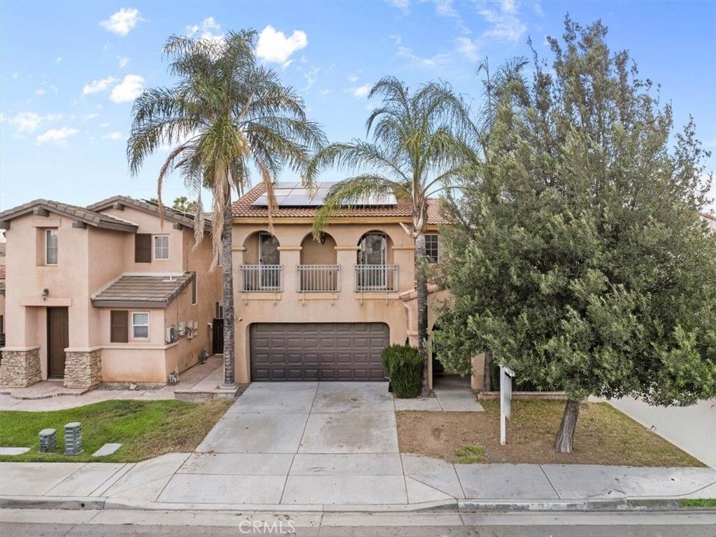 Property Photo: 1474 Albillo Loop CA 92571
