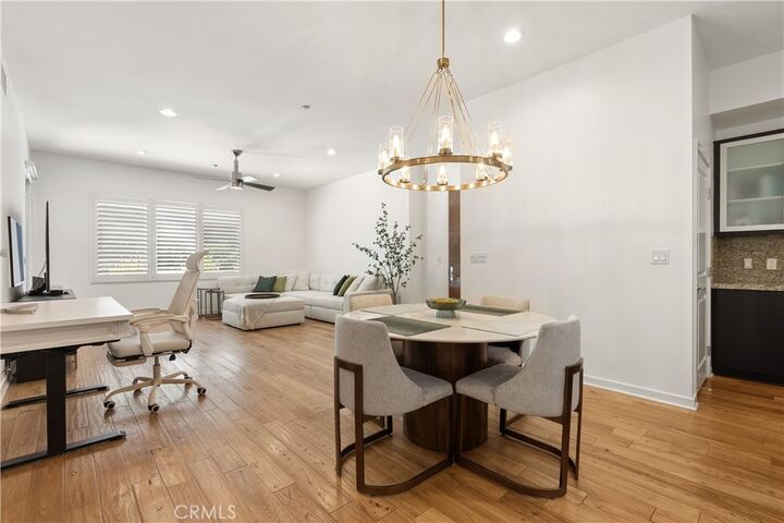 Property Photo: 21 Gramercy 102 CA 92612