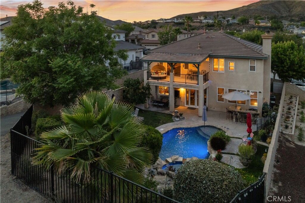 Property Photo:  21124 Cross Creek Drive  CA 91350 