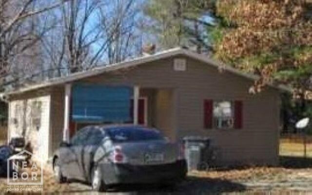 Property Photo:  
