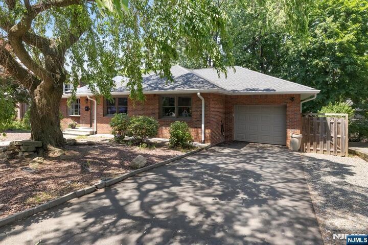 Property Photo:  48 Palmer Place  NJ 07605 