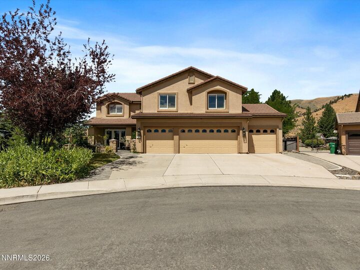 Property Photo: 7284 Glenmore Court NV 89523