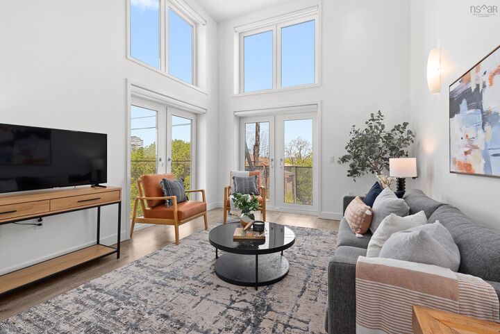 301 5662 Roberts Street — photo 1