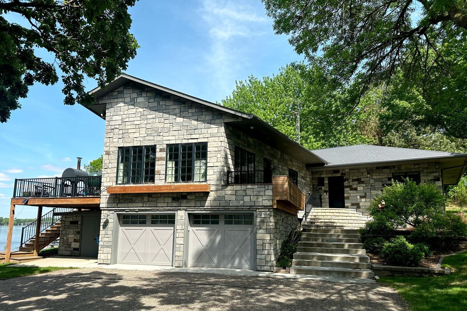 Property Photo:  6213 Shamrock Drive  MN 56063 