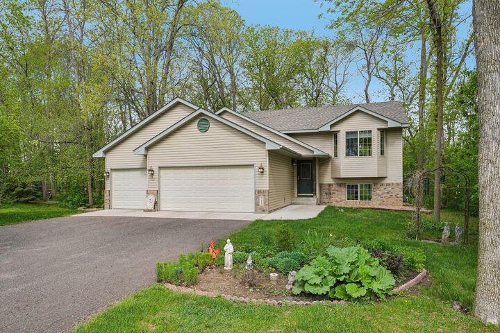 Property Photo:  715 Lewis Avenue  MN 55069 