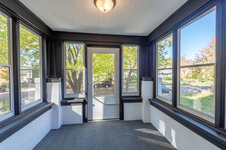 Property Photo:  468 Warwick Street  MN 55105 