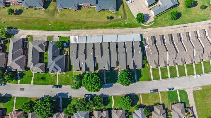 Property Photo:  518 Oakridge Drive 9 Units  TX 75402 