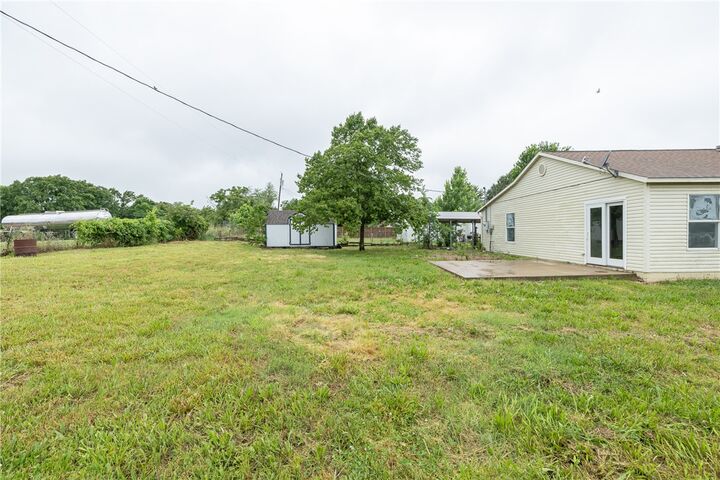Property Photo:  1581 Crestview Avenue  AR 72712 