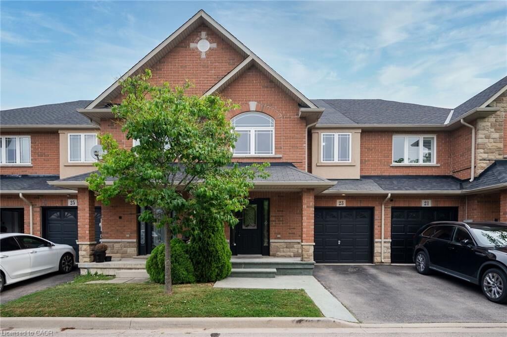 Property Photo: 23 Bellflower Boulevard ON L0R 1P0