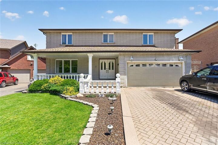 Property Photo:  10 Skye Court  ON L8G 4R6 