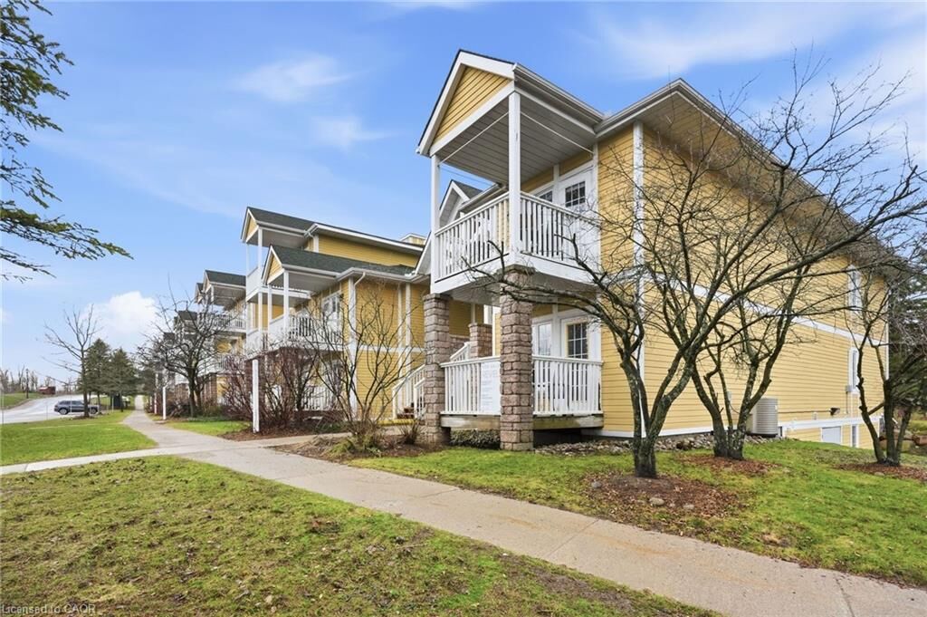 Property Photo: 90 Highland Dr Drive 2106 ON L0L 2L0