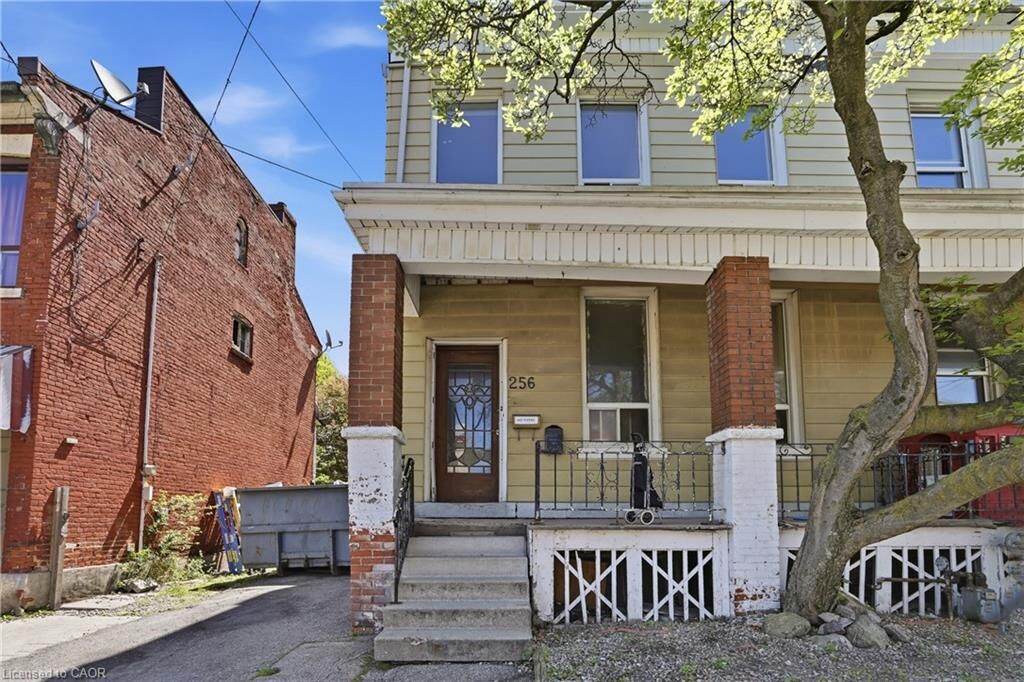 Property Photo: 256 Bay Street N ON L8L 1M3
