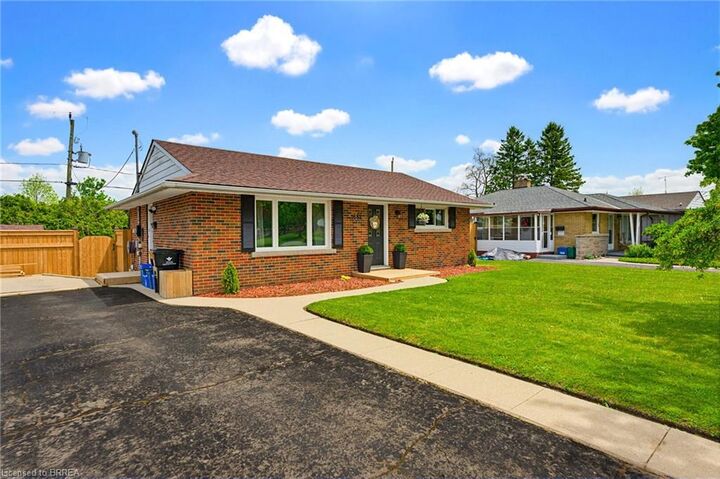 Property Photo:  1681 Severn Avenue  ON N3H 2R6 