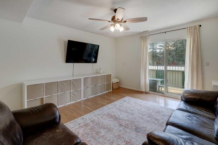 Property Photo: 707 Westmount Drive 10 AB T1P 1A9