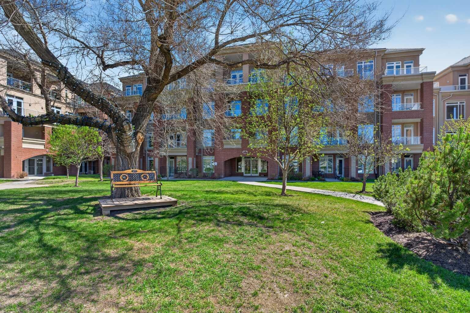 Property Photo: 14 Hemlock Crescent SW 7305 AB T3C 2Z1